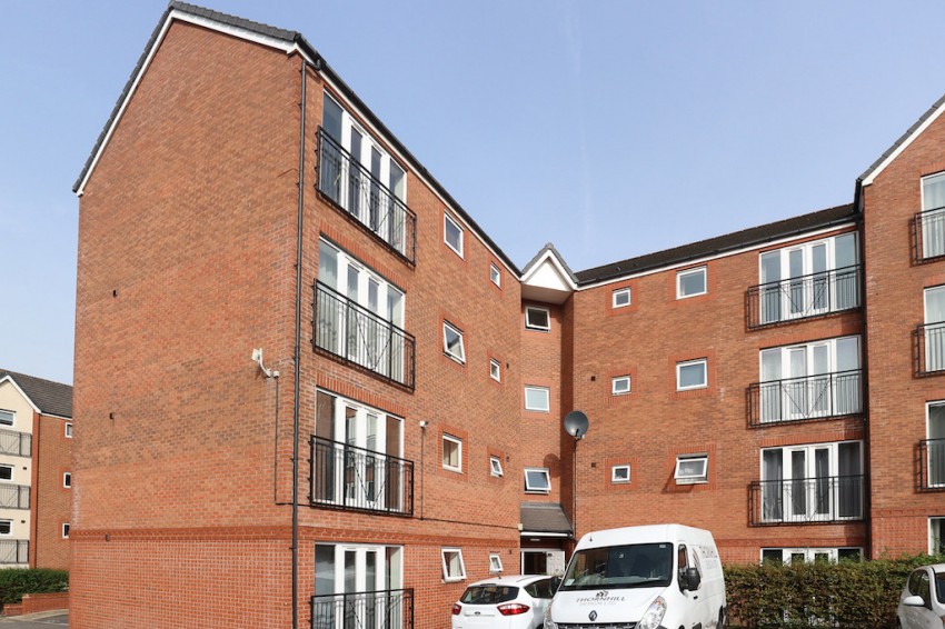 Images for 83 Aintree House