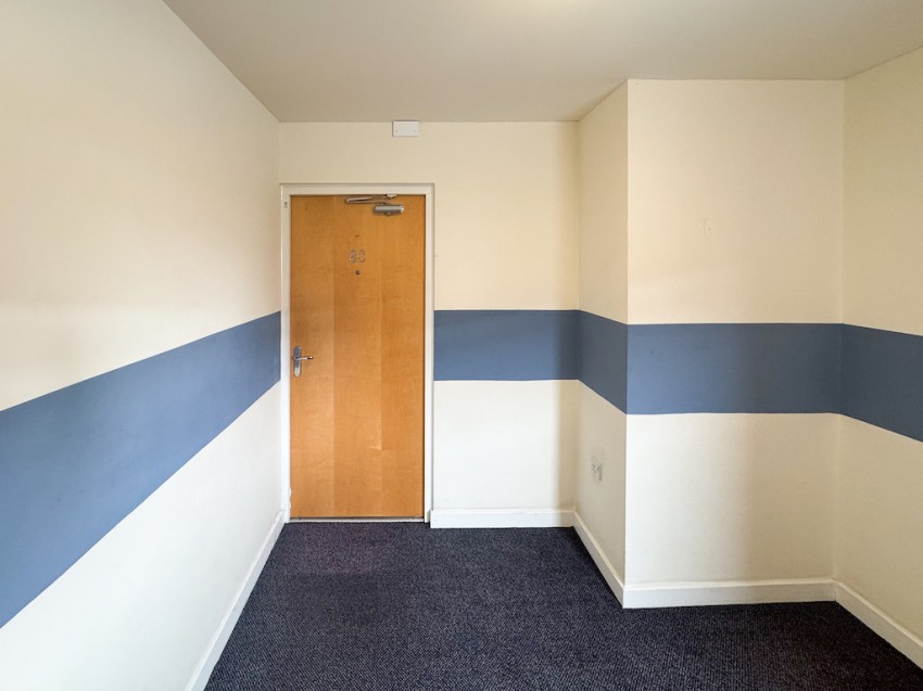 Images for 83 Aintree House